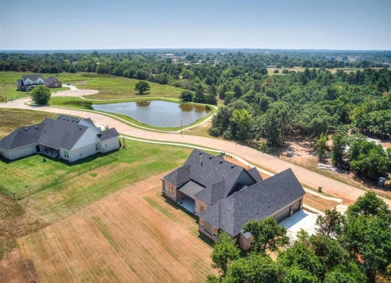 14117 N Ridge Dr photo 1